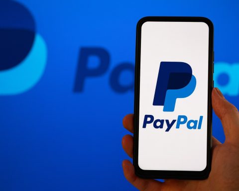 PayPal and Venmo Crash Leaves Millions Locked Out – Are Your Funds Safe?