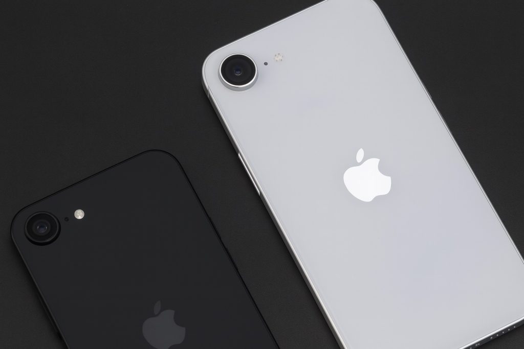 iPhone Surge, 5G Surgery & Android Leaks – The Oct 3–4, 2025 Mobile Tech Bombshells