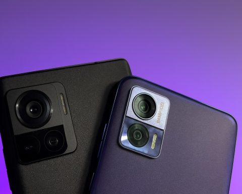October 2025 Mobile Tech Explosion: New Smartphones, AI Chips, 5G Upgrades and Shocking Forecasts