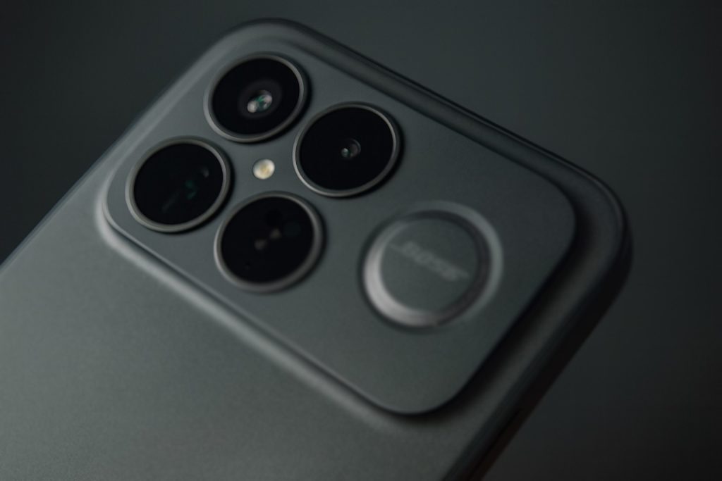 Poco F8 Ultra review round‑up: denim‑backed Bose flagship lands with Black Friday deals and stackable 10% discounts (November 28, 2025)