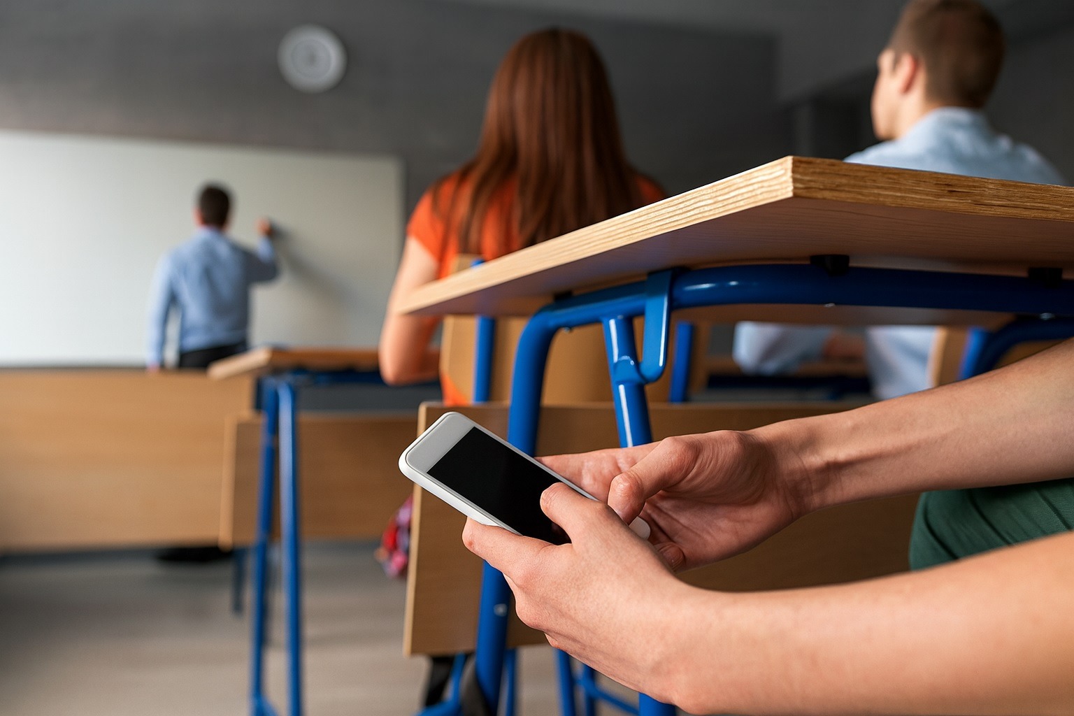 Pennsylvania ‘Phone-Free Schools’ Bill Heads to Senate Floor: What SB 1014 Would Change for Students, Parents, and Teachers (Dec. 12, 2025) Pennsylvania ‘Phone-Free Schools’ Bill Heads to Senate Floor: What SB 1014 Would Change for Students, Parents, and Teachers (Dec. 12, 2025)