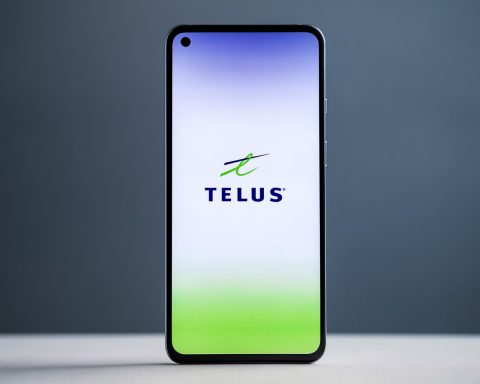 TELUS Black Friday 2025 in Canada: Free iPhone 16, PS5 Bundles and ‘Buy One, Give One’ Phone Donations