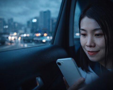 Android 17 “Motion Cues” could reduce phone car sickness with smart on-screen dots — here’s what’s new on Dec. 17, 2025