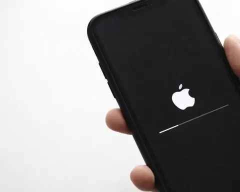 Apple iOS 26.2 Security Update: Why Some iPhones Can’t Get iOS 18.7.3—and Are Being Pushed to Upgrade