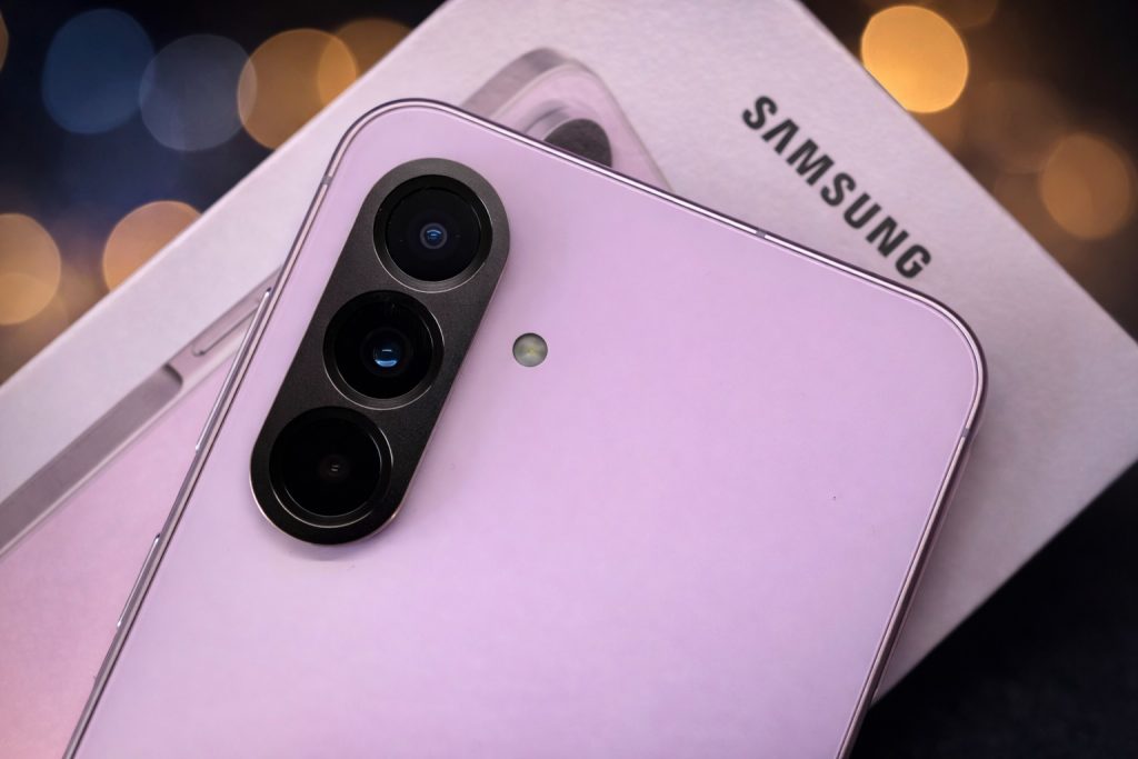 Samsung admits it held back Google Play system updates on Galaxy phones — and says they’ll return