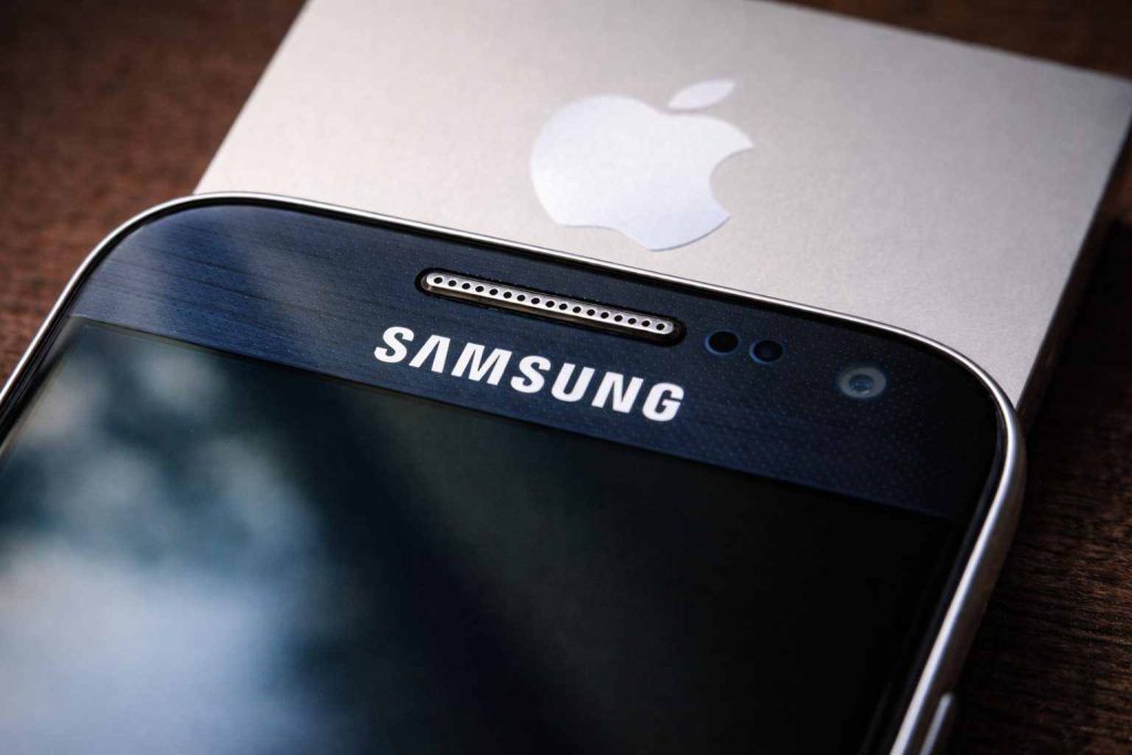 Apple shifts iPhone screen orders to Samsung as BOE production trouble drags on