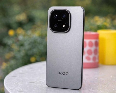 iQOO 15 Ultra teased with built-in cooling fan as AnTuTu score tops 4.51 million