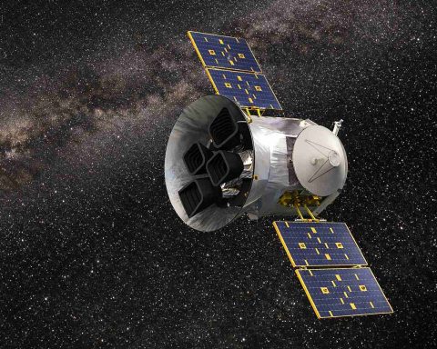 NASA’s TESS pauses planet hunt to track interstellar comet 3I/ATLAS as a rare alignment hits