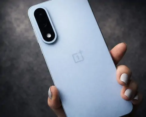 OnePlus 16 Leaks Hint at a 200MP Camera Fix and a 200Hz–240Hz Display — Here’s What We Know on Jan. 3, 2026