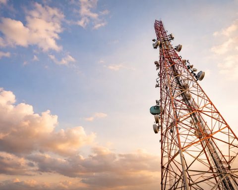 SoftBank’s 7GHz 6G test in Tokyo hints at “mid-band-like” coverage — and Anritsu is gearing up new 6G test gear