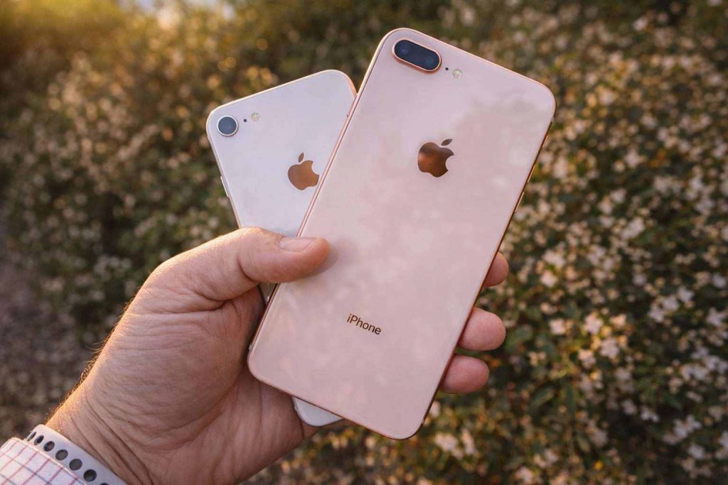 Telstra iPhone 8 and X call blackout: Apple pushes fix as Triple Zero worries rise