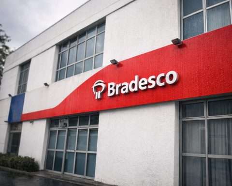 Bradesco stock in focus: Brazil central bank shuts Banco Pleno as Carnival delay hits trading