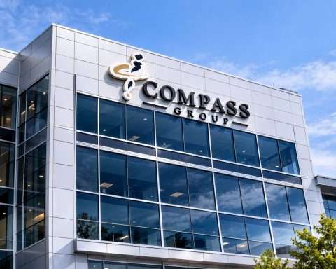 Compass Group share price steadies in London trade as investors eye dividend and next results
