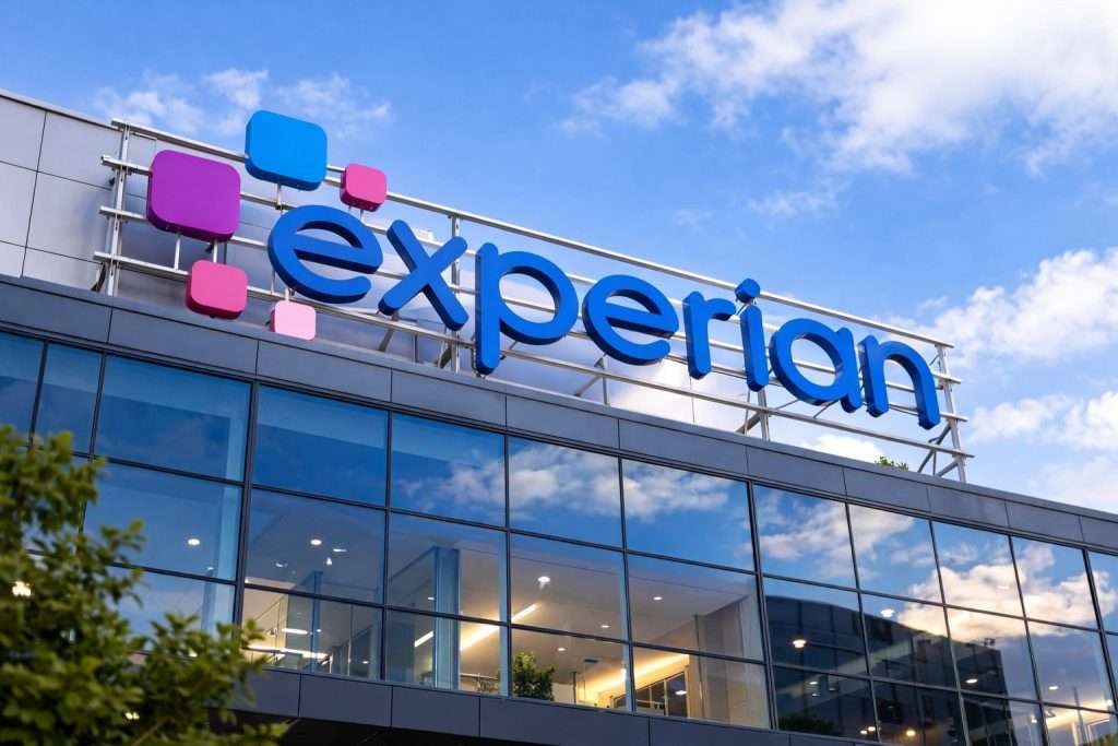 Experian share price rises as $1bn buyback rolls on, with markets on edge