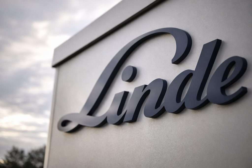 Linde (LIN) stock price ticks higher after SEC sale notice; traders eye what’s next