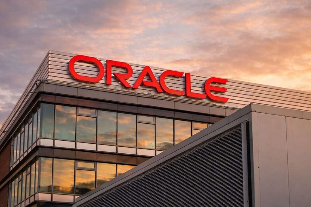 Oracle stock price rises as Fed minutes loom and hedge-fund buying comes into view