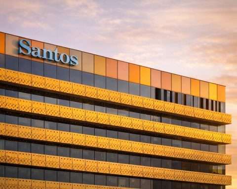 Santos share price edges up after ex-dividend dip as oil rallies and Iran talks loom