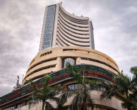 Sensex drops 500 points, Nifty below 25,850 as Infosys, TCS lead IT selloff