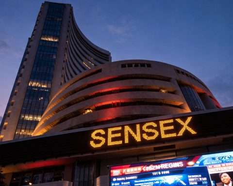 Sensex slips 961 points, Nifty below 25,200 as IT AI fears cap a weak month — what to watch next week