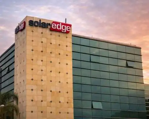 SolarEdge stock price slips premarket after Mizuho trims target; what SEDG investors watch next