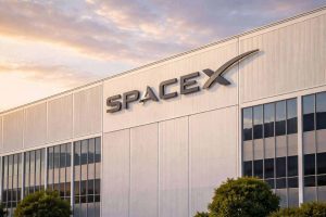 SpaceX delays Starship Mars push, targets March 2027 moon landing first, WSJ says