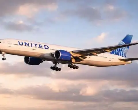 United Airlines stock price steadies premarket after 6% slide on MileagePlus overhaul, oil jump
