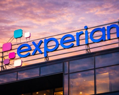 Experian PLC snaps up 400,864 shares as $1bn buyback rolls on
