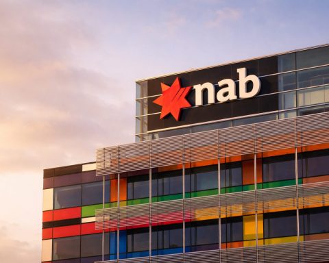 National Australia Bank Says It Contacted 200,000 Businesses as Fuel Costs and Rate Risks Mount