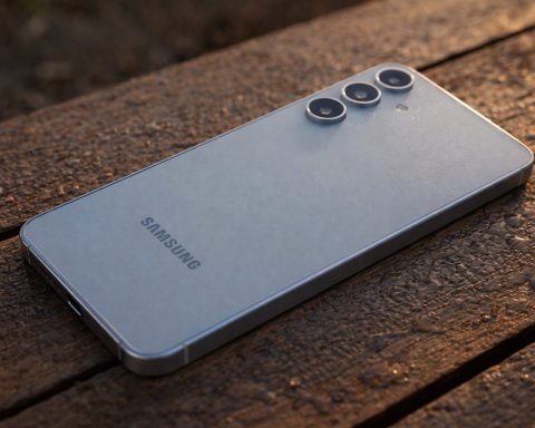 Samsung Expands One UI 8.5 Beta to Galaxy S24, S25 FE and Foldables as Linux Terminal Upgrades Emerge