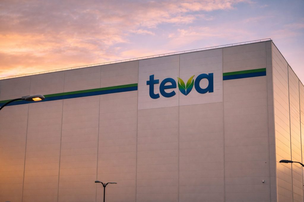 Teva CEO’s $14.3 Million Tax-Linked Share Sale Lands as Piper Turns More Bullish