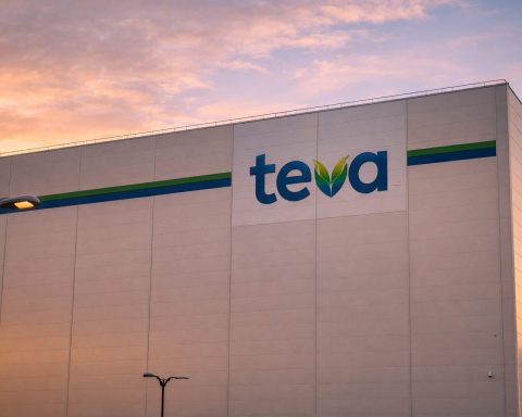 Teva CEO’s $14.3 Million Tax-Linked Share Sale Lands as Piper Turns More Bullish