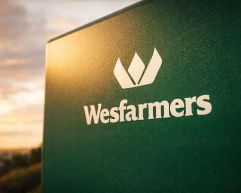 Wesfarmers Stock Holds Near A$74 as Investors Weigh Retail Strength Against Rate Pressure