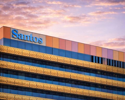 Why Santos Limited CEO Kevin Gallagher Sold A$5.6 Million in Shares
