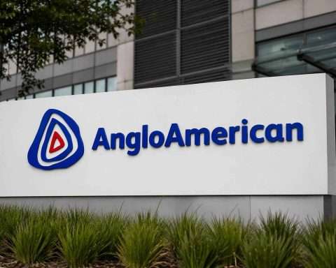 Anglo American Stock Faces Big Week as Q1 Output, Teck Merger and Coal Sale Converge