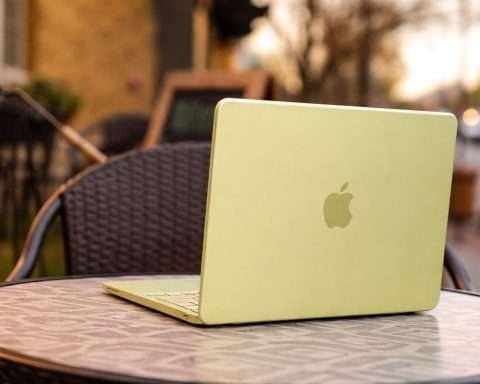 Apple MacBook Neo Demand Stays Strong Despite 8GB RAM Criticism as Supply Questions Rise