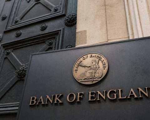 Bank of England Warning Puts Global Stocks on Notice as AI and Private Credit Risks Build