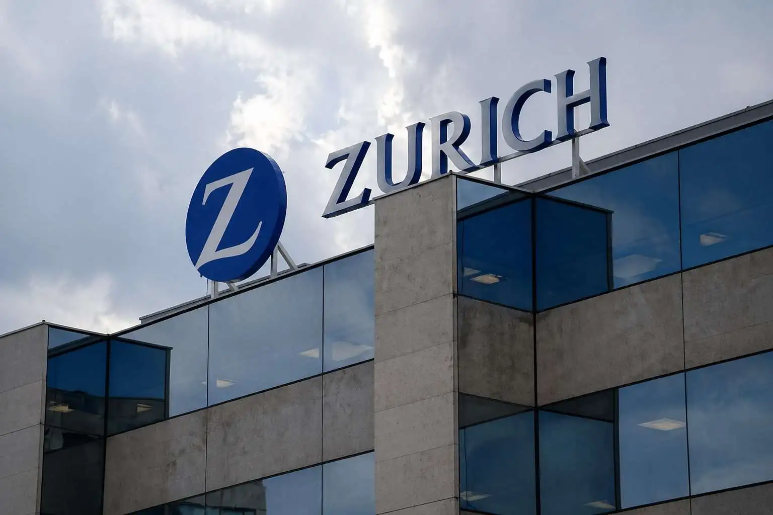 Beazley Takeover Takes Fresh Step as Zurich Crosses 3% Stake Threshold