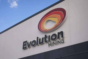 Evolution Mining Stock Rebounds as EVN Cash Pile Faces Gold Price Test