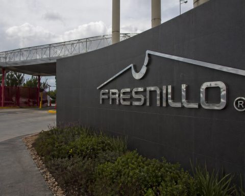 Fresnillo PLC Shares Face Fresh Pressure After Silver Output Drop, Even as 2026 Guidance Holds