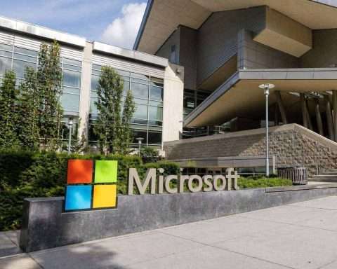 Jim Cramer Isn’t Sold on Microsoft Stock — Azure and Copilot Now Face a $190 Billion Test