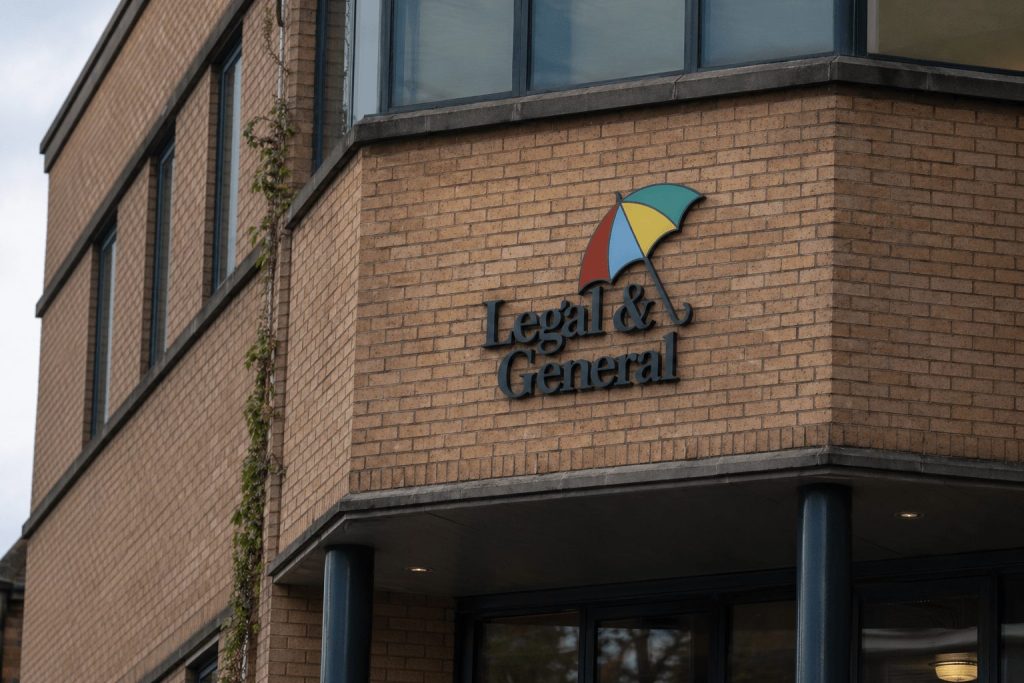 Legal & General Shares Drop After Dividend Shift — Now A £1.2bn Buyback Is Back In Focus
