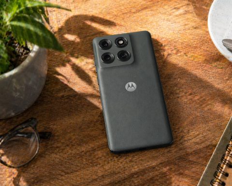 Motorola Android 17 Beta Expands To Razr And Edge Phones, Raising Update Stakes