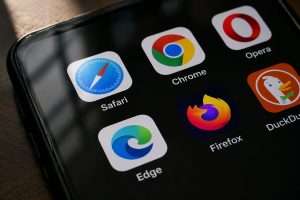 New Chrome Privacy Reports Raise Fingerprinting Fears as Edge, Firefox and Brave Offer Built-In Defenses