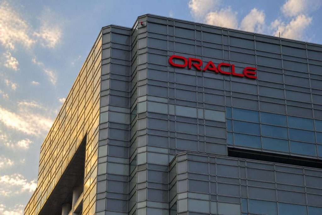 Oracle Stock Falls as OpenAI Growth Worries Put $300 Billion AI Cloud Bet Under Scrutiny
