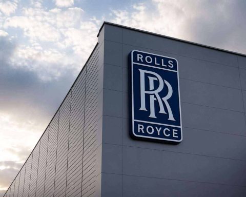 Rolls-Royce Stock Rises as £300 Million Sigma Aerospace Deal Tests Supply-Chain Push