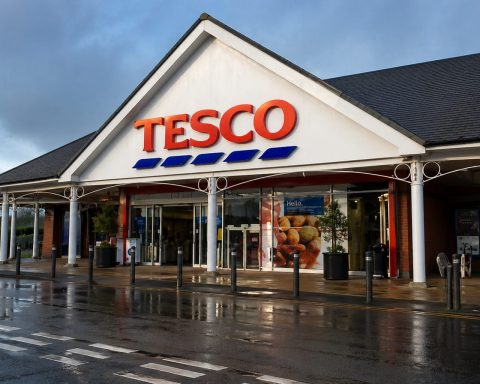 Tesco Stock: £750m Buyback Moves Fast as Profit Risk Keeps Investors on Edge