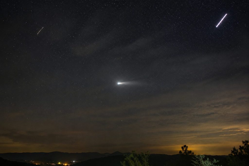 3I/ATLAS Just Gave Scientists a Rare Look Inside an Interstellar Comet
