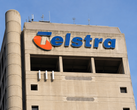 Telstra Stock Bucks ASX Rout as Buyback Tops A$1.12 Billion