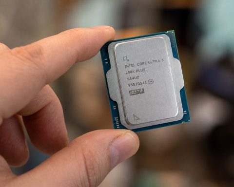 Apple’s Intel And Samsung Chip Talks Reveal A Bigger iPhone Supply Problem
