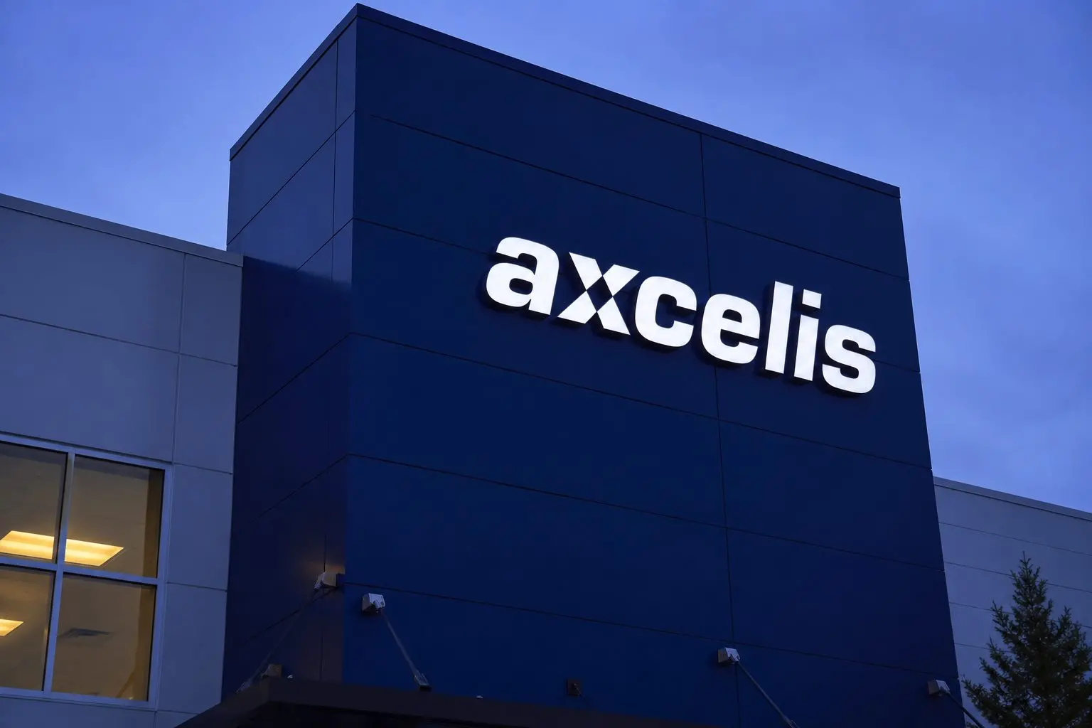 Axcelis Drops Even as Chip Stocks Surge: Street Focuses on Next Move